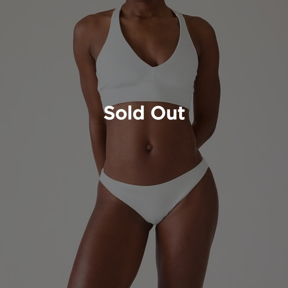 Athleta white plumg top bikini top